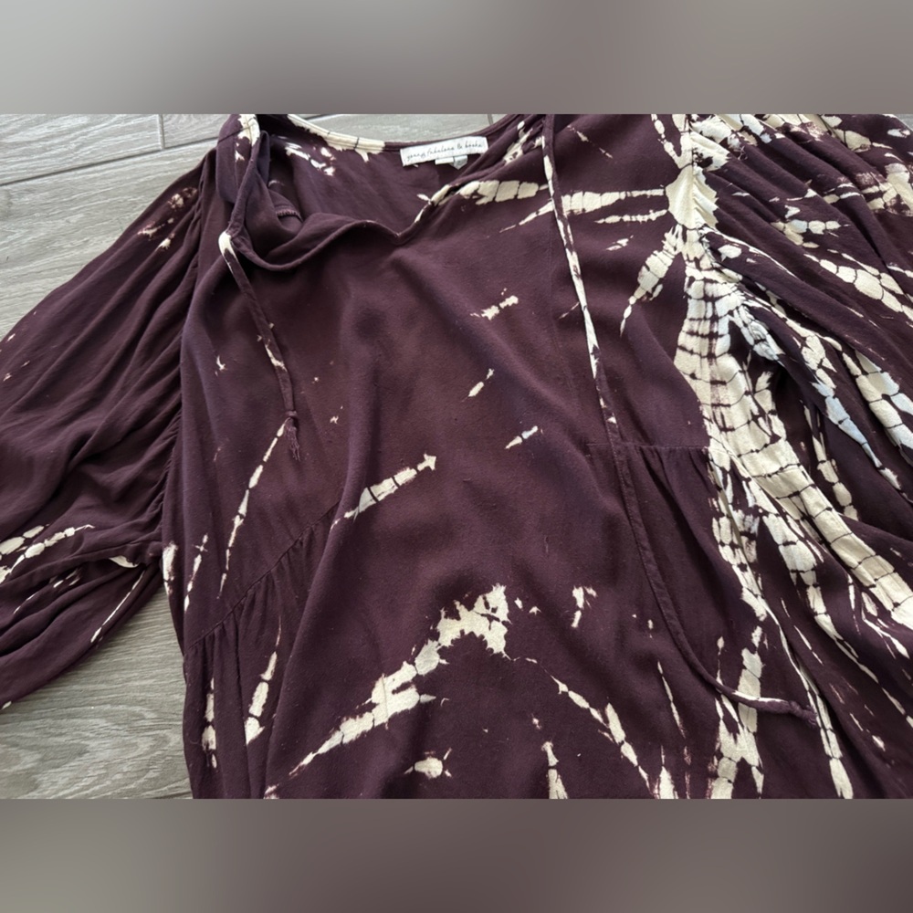 Young Fabulous & Broke|Plum & tan Tie-Dye V-Neck balloon sleeve blouse•••LARGE - Picture 5 of 10